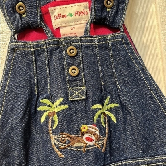 Toffee Apple embroidered jean‎ jumper dress size 2T - Picture 2 of 3